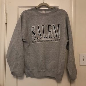 Salem Massachusetts gray Sweatshirt size Small
